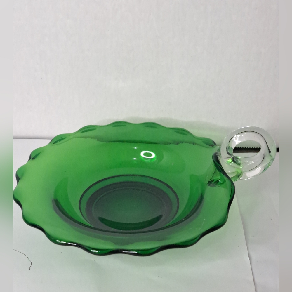 Beautiful Vintage Teal / Dark Green Art Glass Ruffle Bowl w/ Applied Handle
